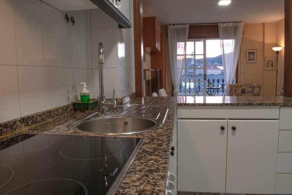 Apartamento Rodeira Vistas A La Ria Apartment Cangas do Morrazo Bagian luar foto